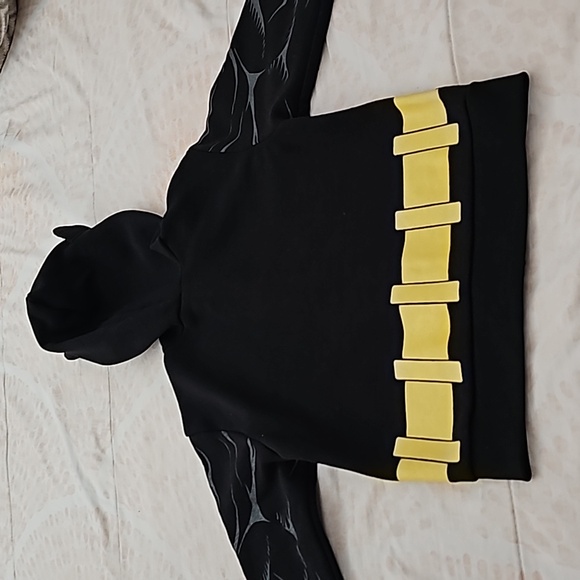 Batman Hooded Jacket and Batman Cap - Picture 5 of 12